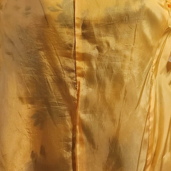 Amazing Vintage 1980's Valentino "Miss V" 2-Piece Floral Silk Skirt Suit - Picture 16 of 16